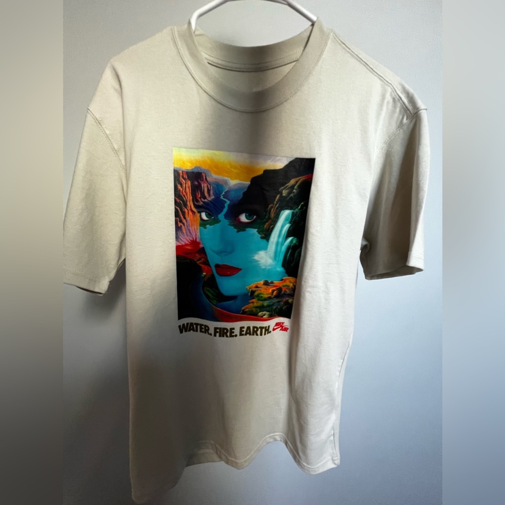 Nike Earth-day T-Shirt (medium)